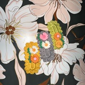 Floral Crochet Hair Clips Set - Yellow, Gray, Green